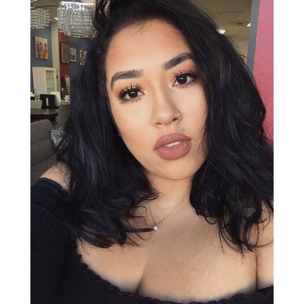 Meet your Posher, Rebeca